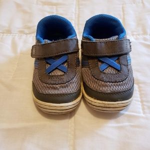 Stride Rite Sneakers, Little Kid Size 5